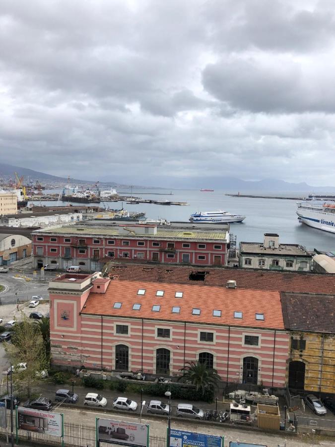 Marina Sky 8 * Napoli