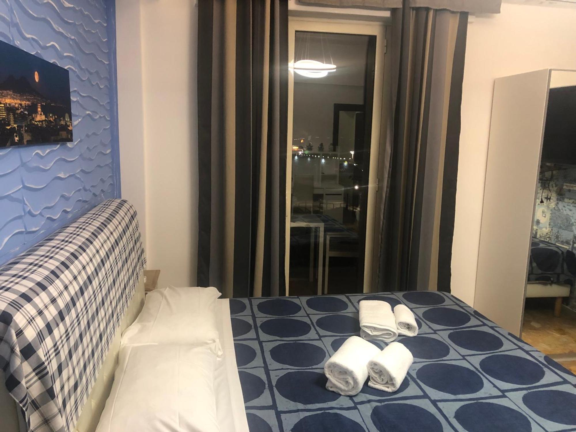 Marina Sky 8 * Napoli